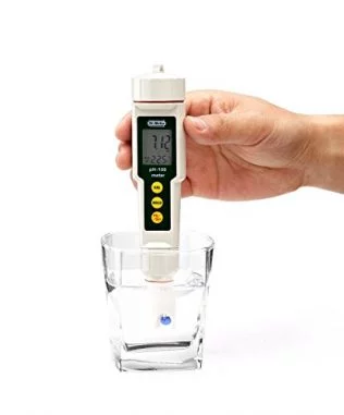 PH meter for testing Spirulina's Alkalinity