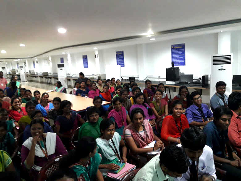 the students at St. Joseph college during the lecture by Spirulina.network managment